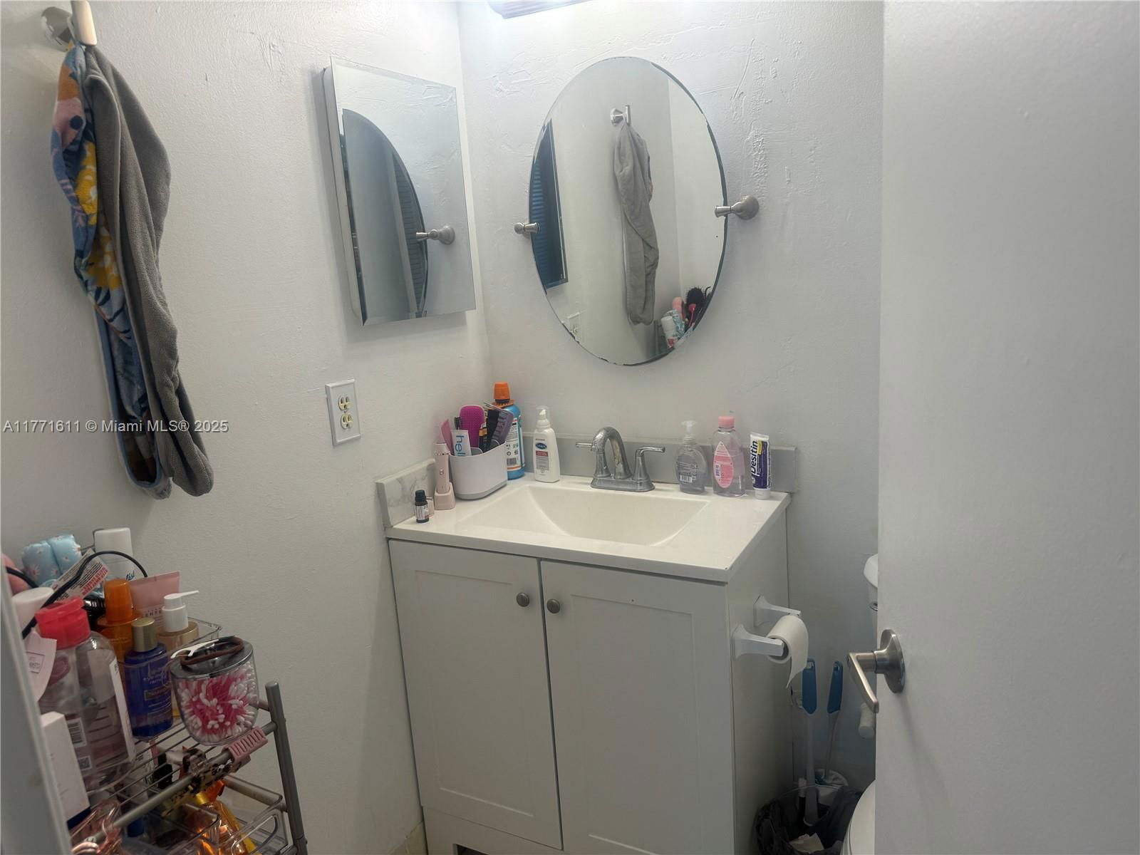 Real estate property located at 6545 27th Ct #24-47, Miami-dade, Lago Grande Three-a Condo, Hialeah, FL