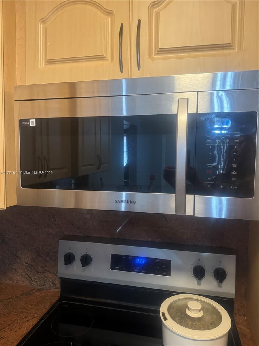 Real estate property located at 6545 27th Ct #24-47, Miami-dade, Lago Grande Three-a Condo, Hialeah, FL