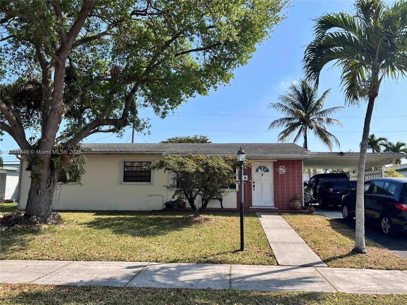 Real estate property located at 10380 200th St, Miami-dade, Benson Manor, Cutler Bay, FL