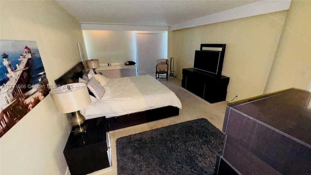 Real estate property located at 900 Bay Dr #526, Miami-dade, King Cole Condo, Miami Beach, FL
