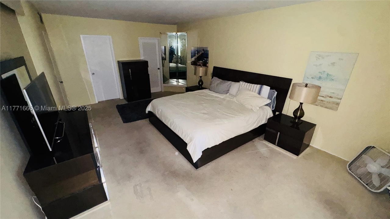 Real estate property located at 900 Bay Dr #526, Miami-dade, King Cole Condo, Miami Beach, FL