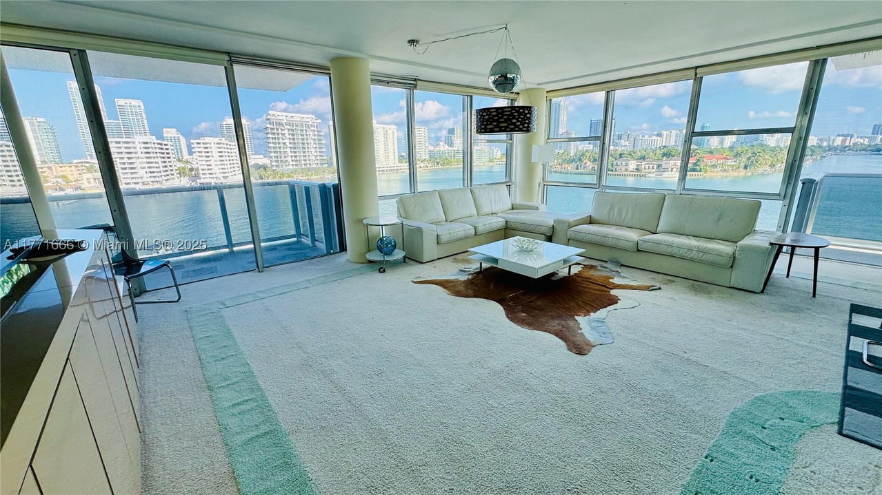 Real estate property located at 900 Bay Dr #526, Miami-dade, King Cole Condo, Miami Beach, FL
