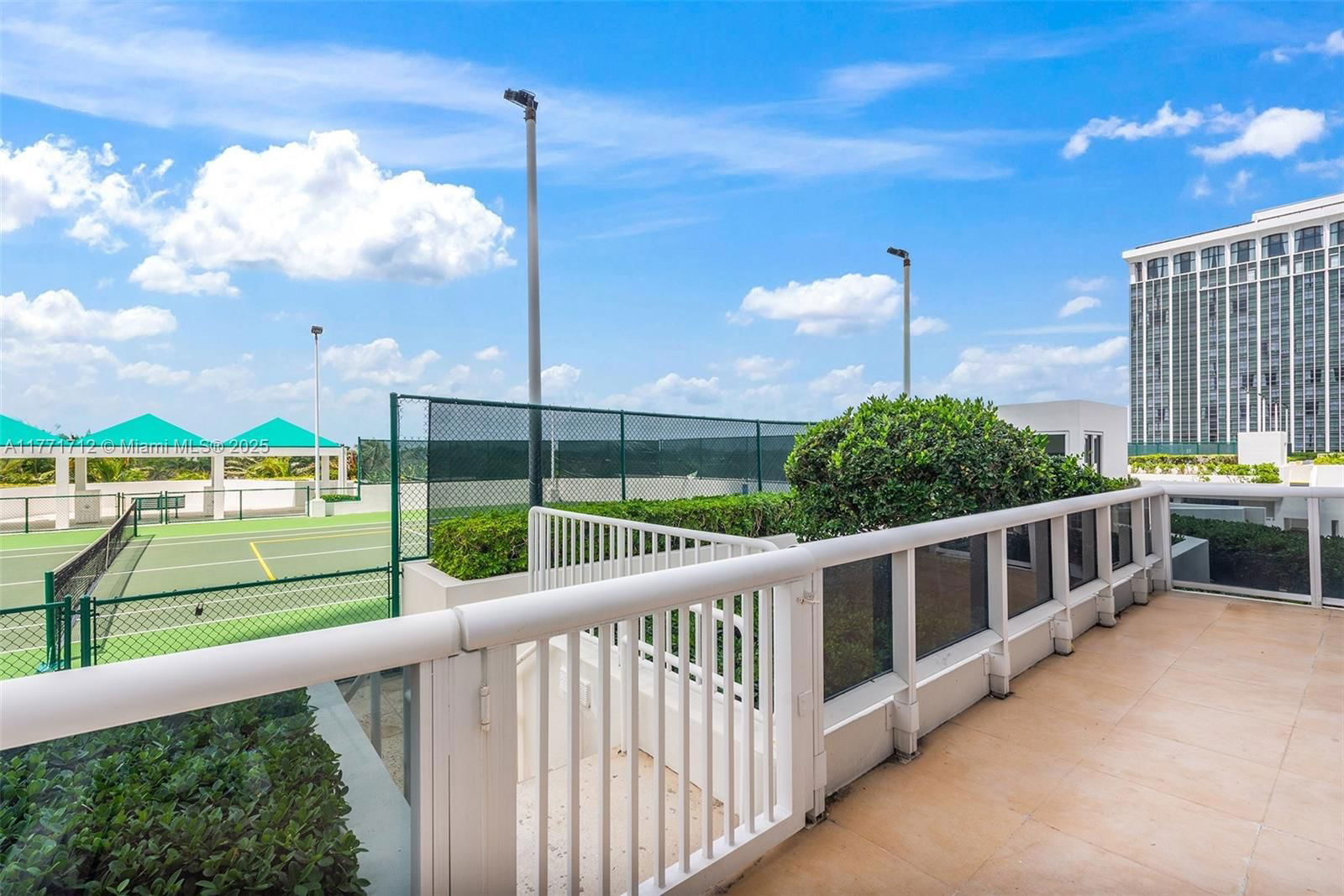 Real estate property located at 4775 Collins Ave #507, Miami-dade, Green Diamond Condo, Miami Beach, FL