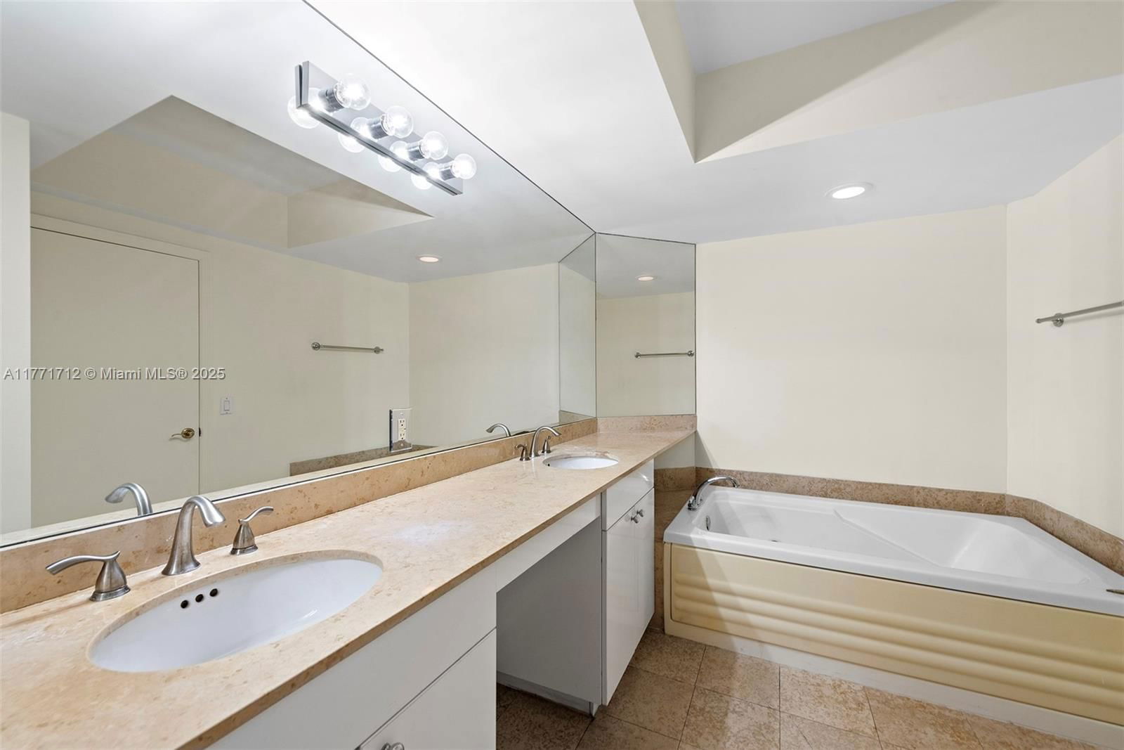 Real estate property located at 4775 Collins Ave #507, Miami-dade, Green Diamond Condo, Miami Beach, FL