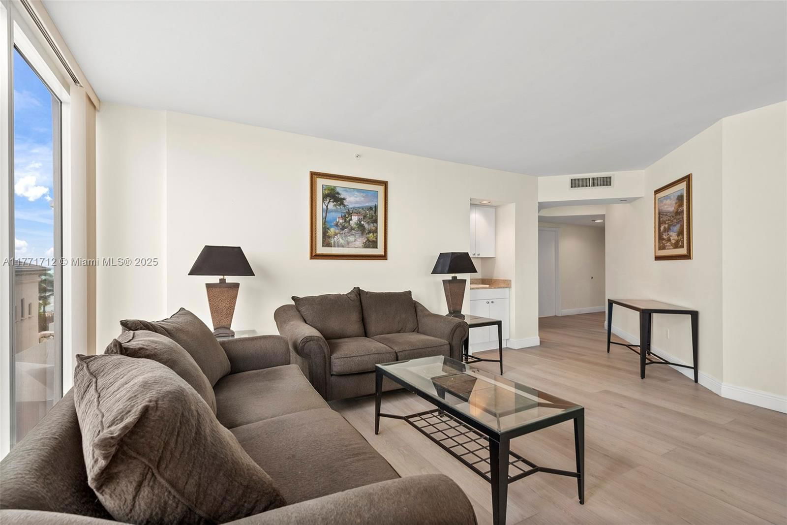 Real estate property located at 4775 Collins Ave #507, Miami-dade, Green Diamond Condo, Miami Beach, FL