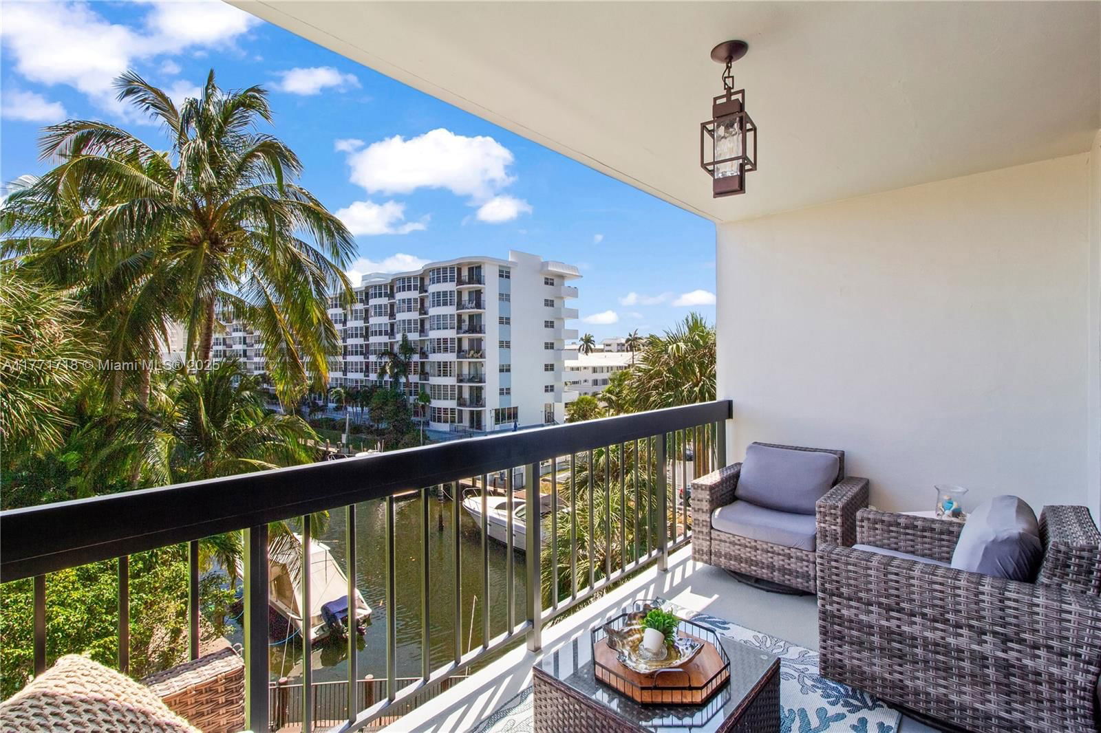 Real estate property located at 4800 Bayview Dr #402, Broward, Coral Towers Condo, Fort Lauderdale, FL
