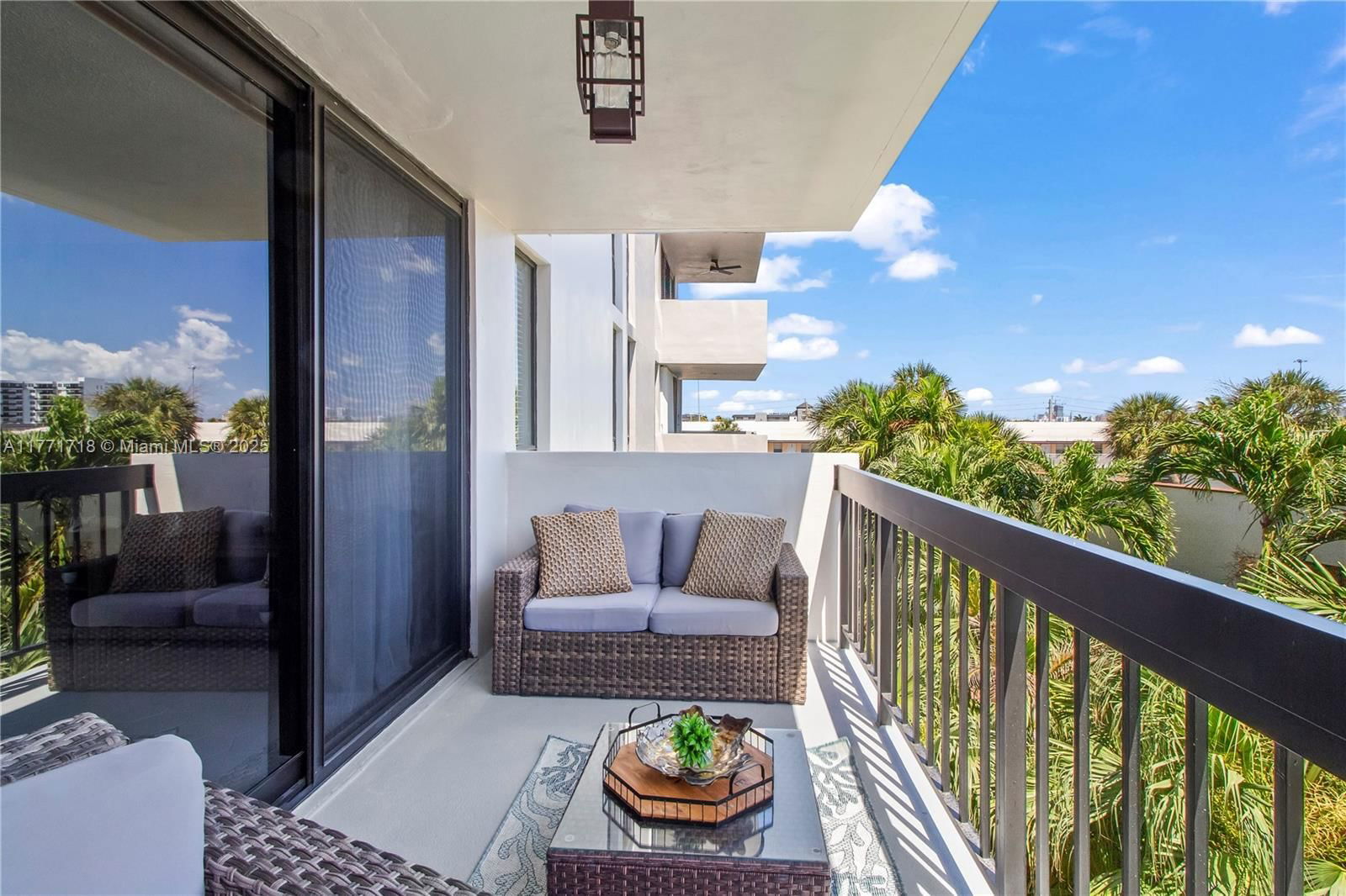 Real estate property located at 4800 Bayview Dr #402, Broward, Coral Towers Condo, Fort Lauderdale, FL