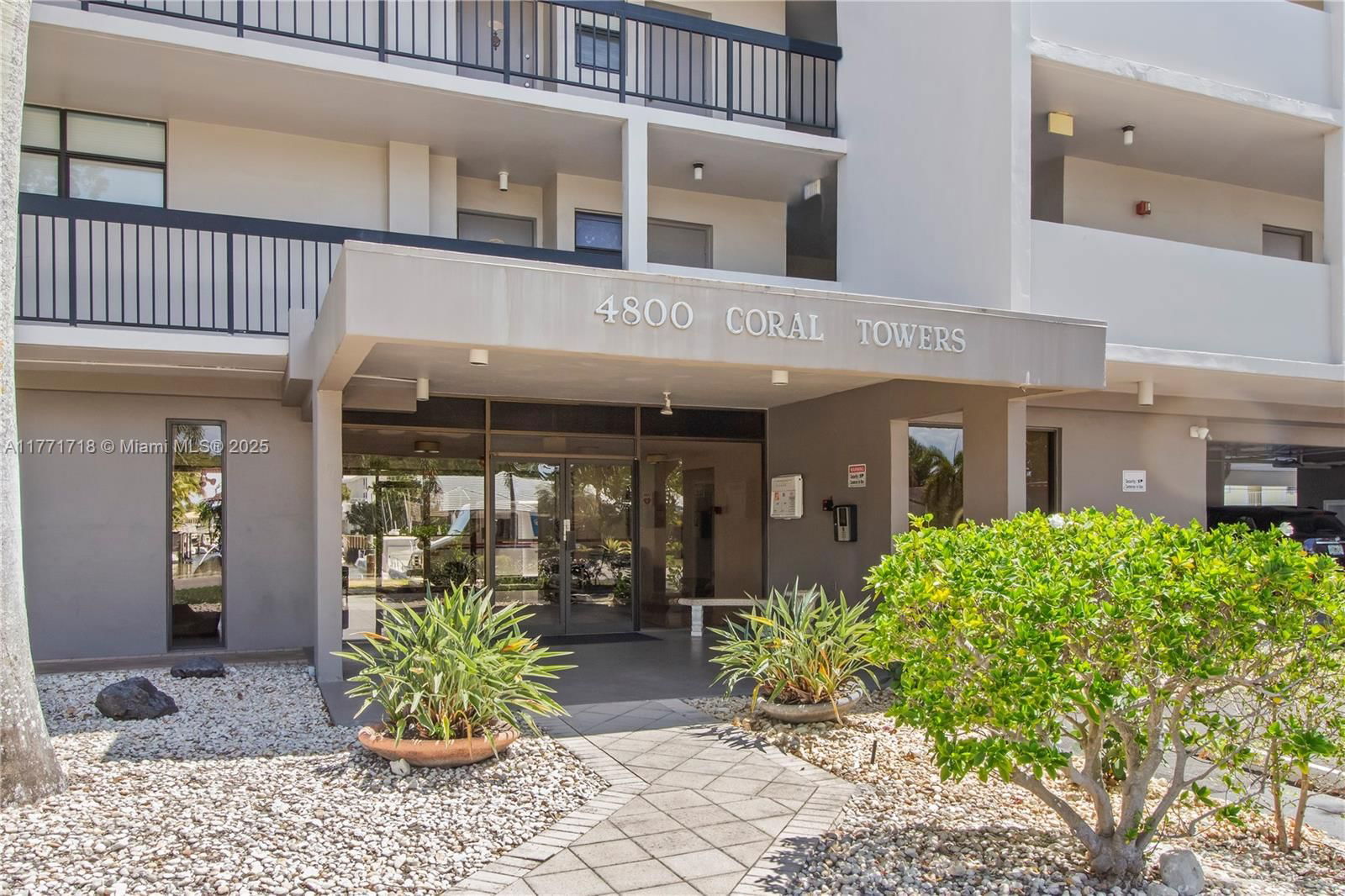 Real estate property located at 4800 Bayview Dr #402, Broward, Coral Towers Condo, Fort Lauderdale, FL