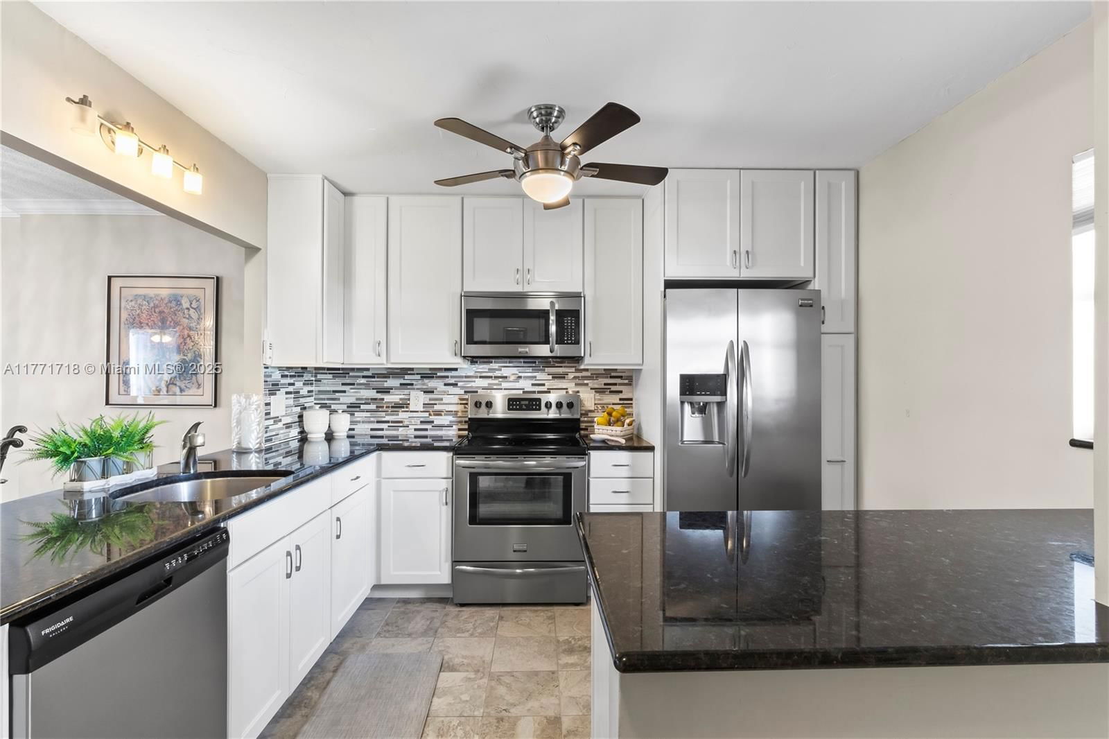 Real estate property located at 4800 Bayview Dr #402, Broward, Coral Towers Condo, Fort Lauderdale, FL