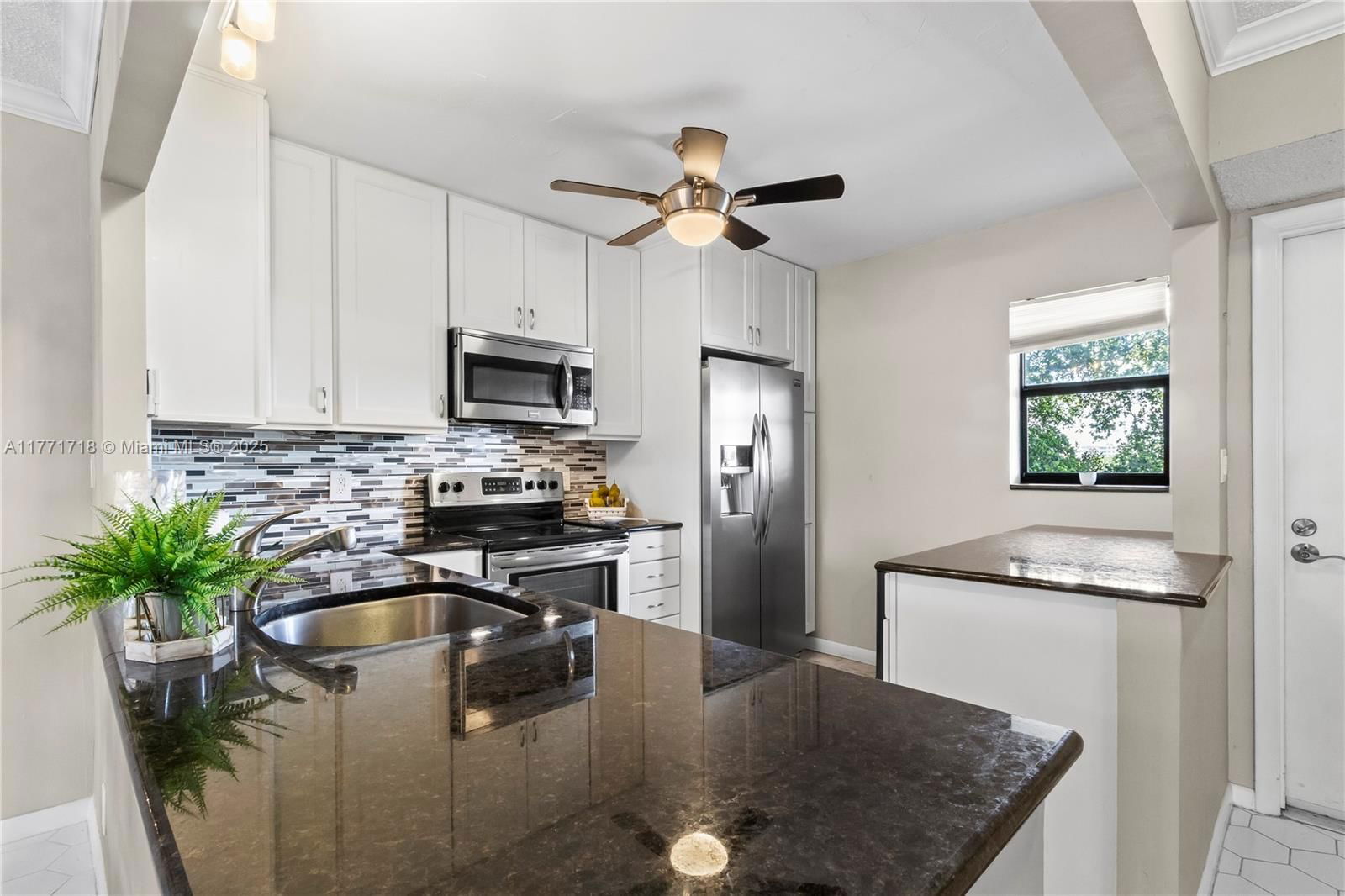 Real estate property located at 4800 Bayview Dr #402, Broward, Coral Towers Condo, Fort Lauderdale, FL