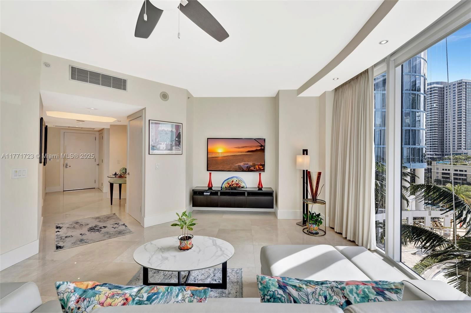 Real estate property located at 333 Las Olas Way #1007, Broward, Las Olas River House Cond, Fort Lauderdale, FL