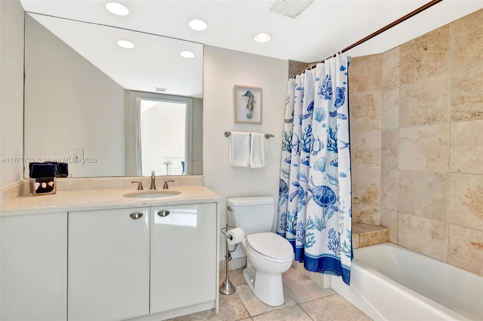 Real estate property located at 333 Las Olas Way #1007, Broward, Las Olas River House Cond, Fort Lauderdale, FL