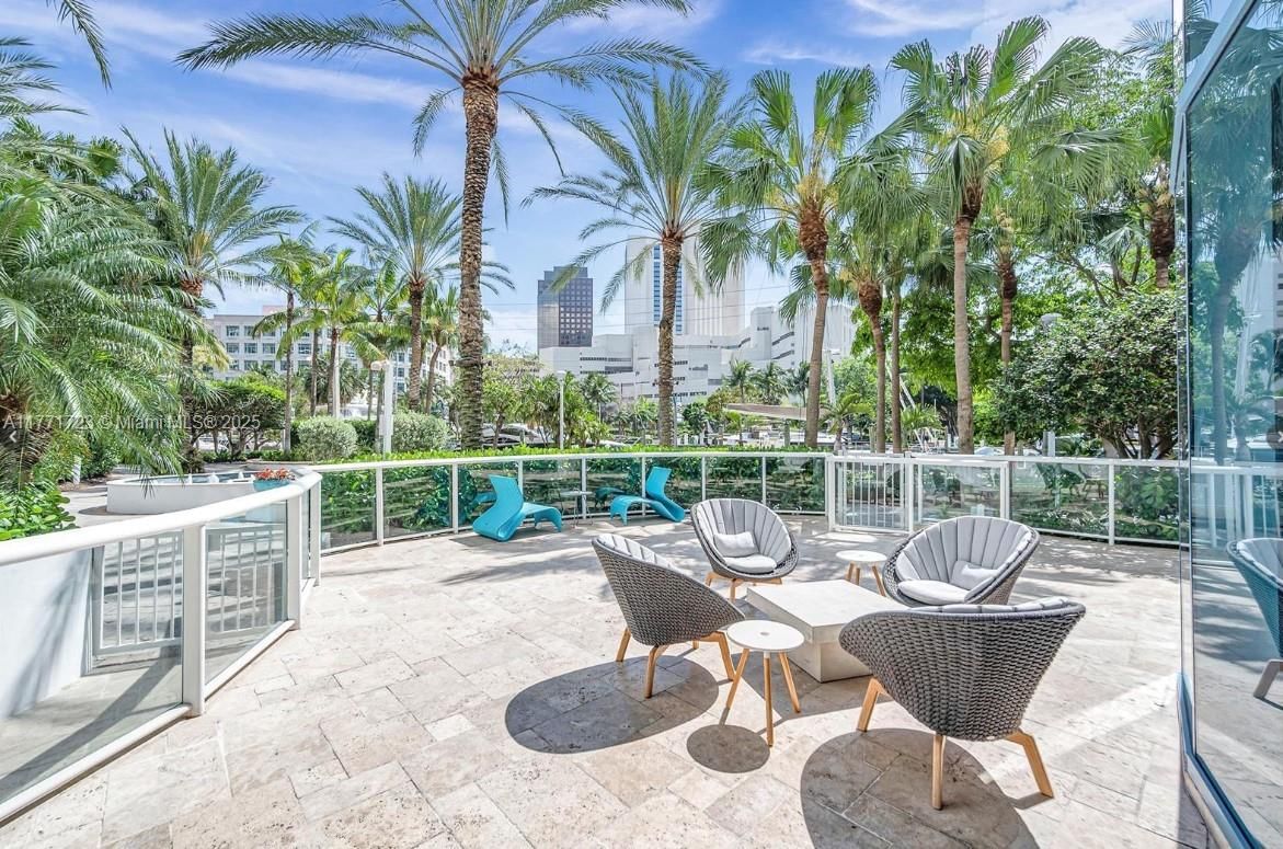 Real estate property located at 333 Las Olas Way #1007, Broward, Las Olas River House Cond, Fort Lauderdale, FL