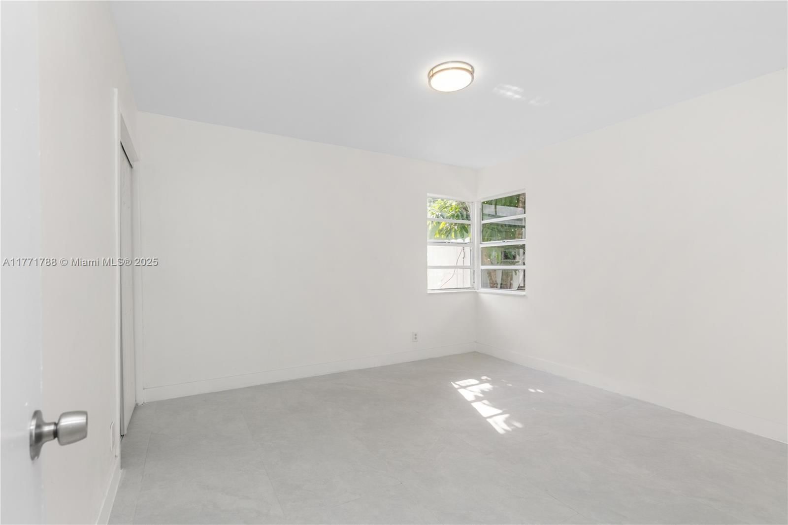 Real estate property located at 310 55th St, Broward, North Andrews Terrace Fir, Oakland Park, FL