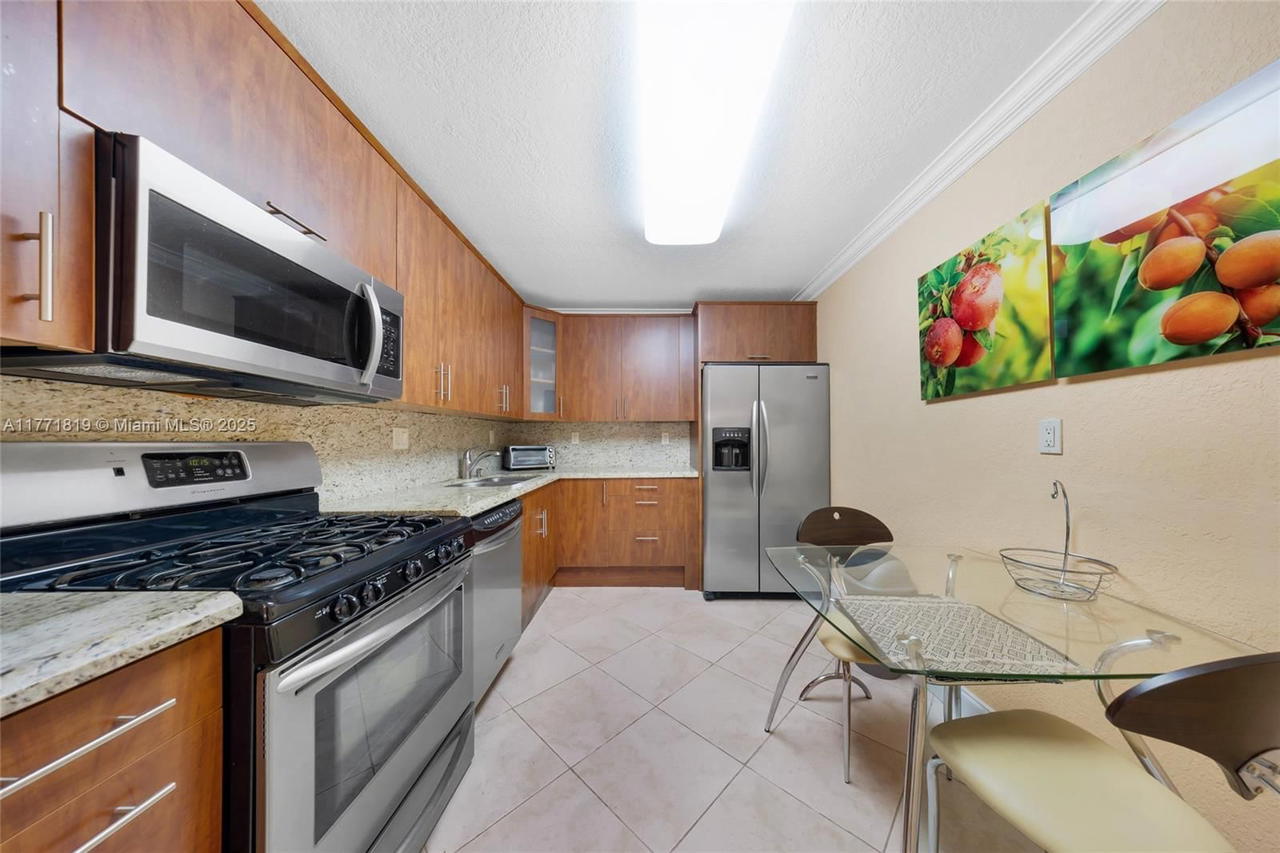 Real estate property located at 2030 Ocean Dr #2009, Broward, Parker Plaza Condo Estate, Hallandale Beach, FL