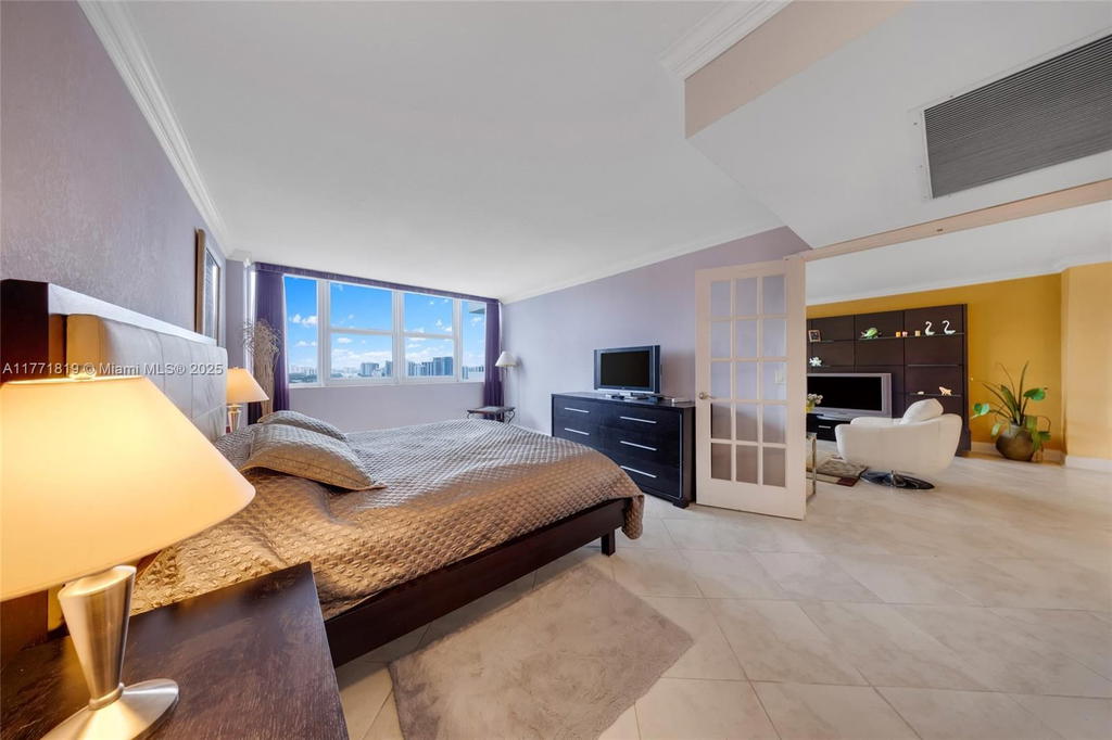 Real estate property located at 2030 Ocean Dr #2009, Broward, Parker Plaza Condo Estate, Hallandale Beach, FL