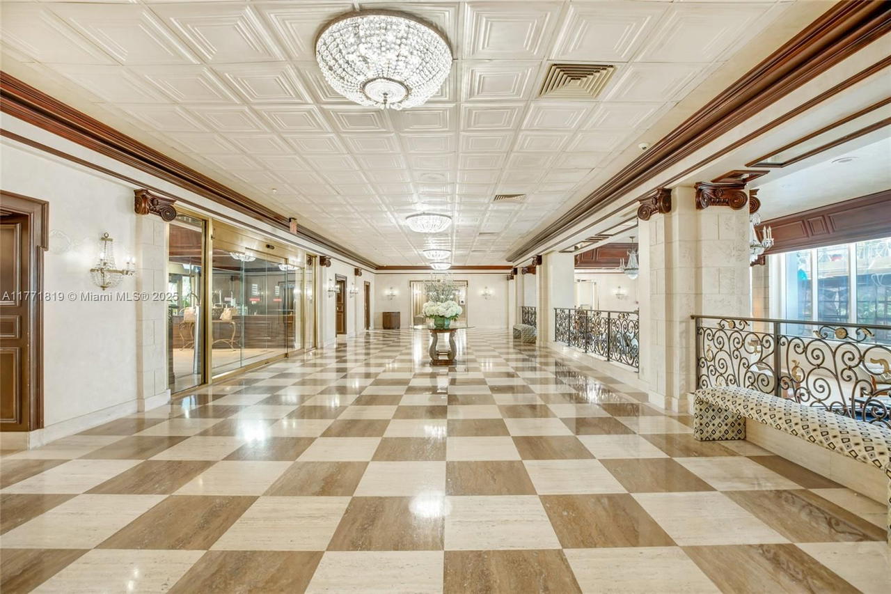 Real estate property located at 2030 Ocean Dr #2009, Broward, Parker Plaza Condo Estate, Hallandale Beach, FL