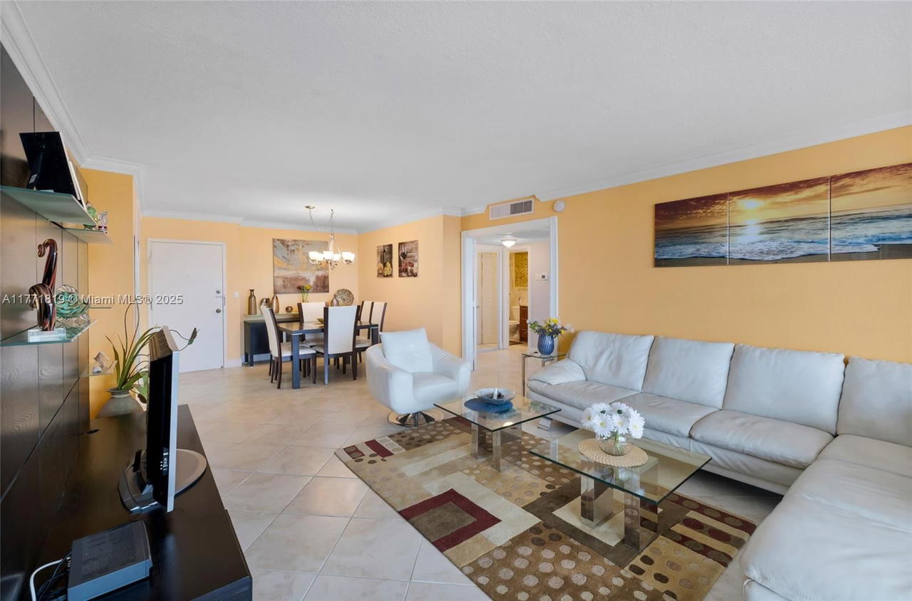 Real estate property located at 2030 Ocean Dr #2009, Broward, Parker Plaza Condo Estate, Hallandale Beach, FL