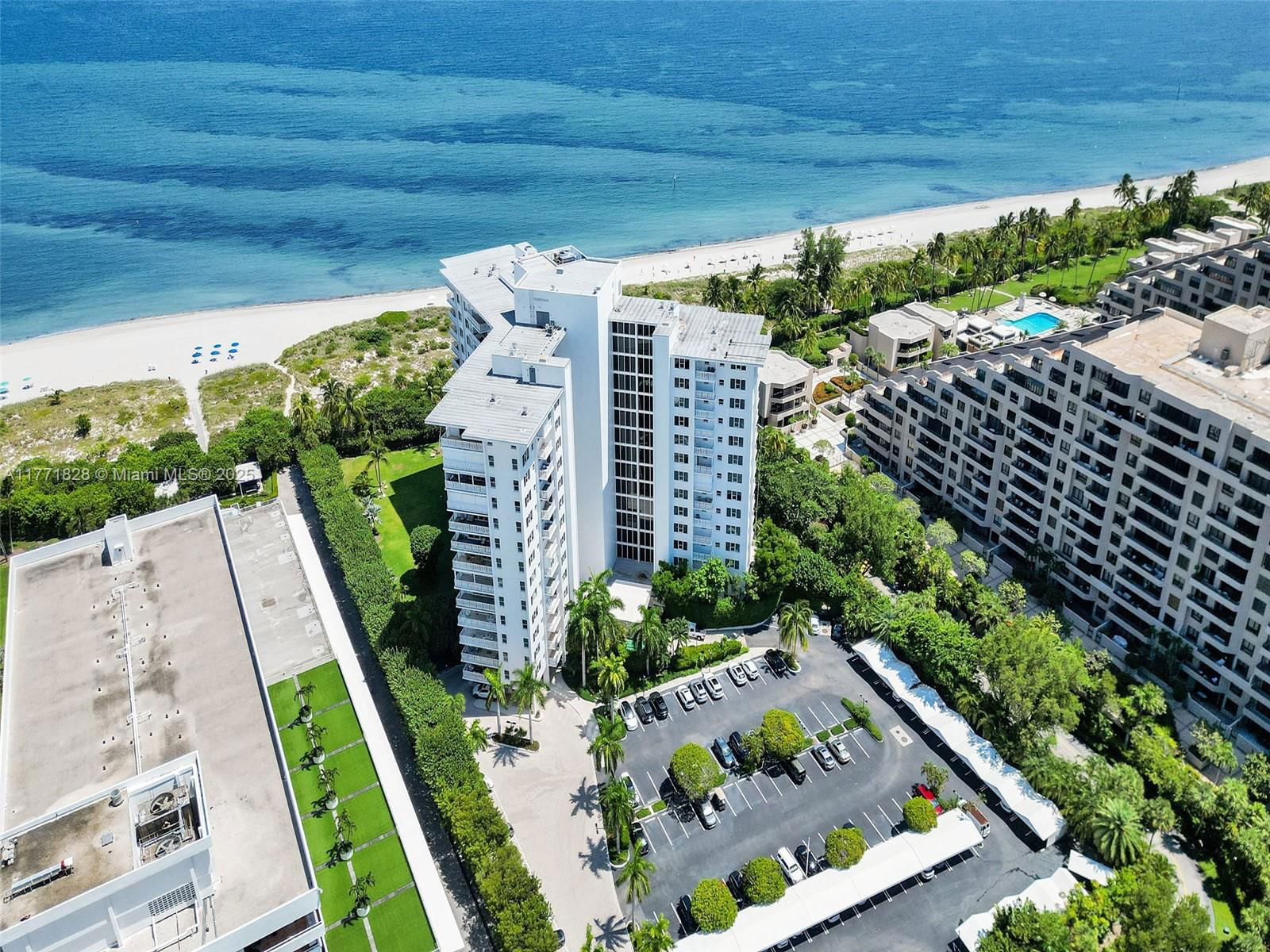 Real estate property located at 200 Ocean Lane Dr #803, Miami-dade, Island House Apt Inc - Co, Key Biscayne, FL