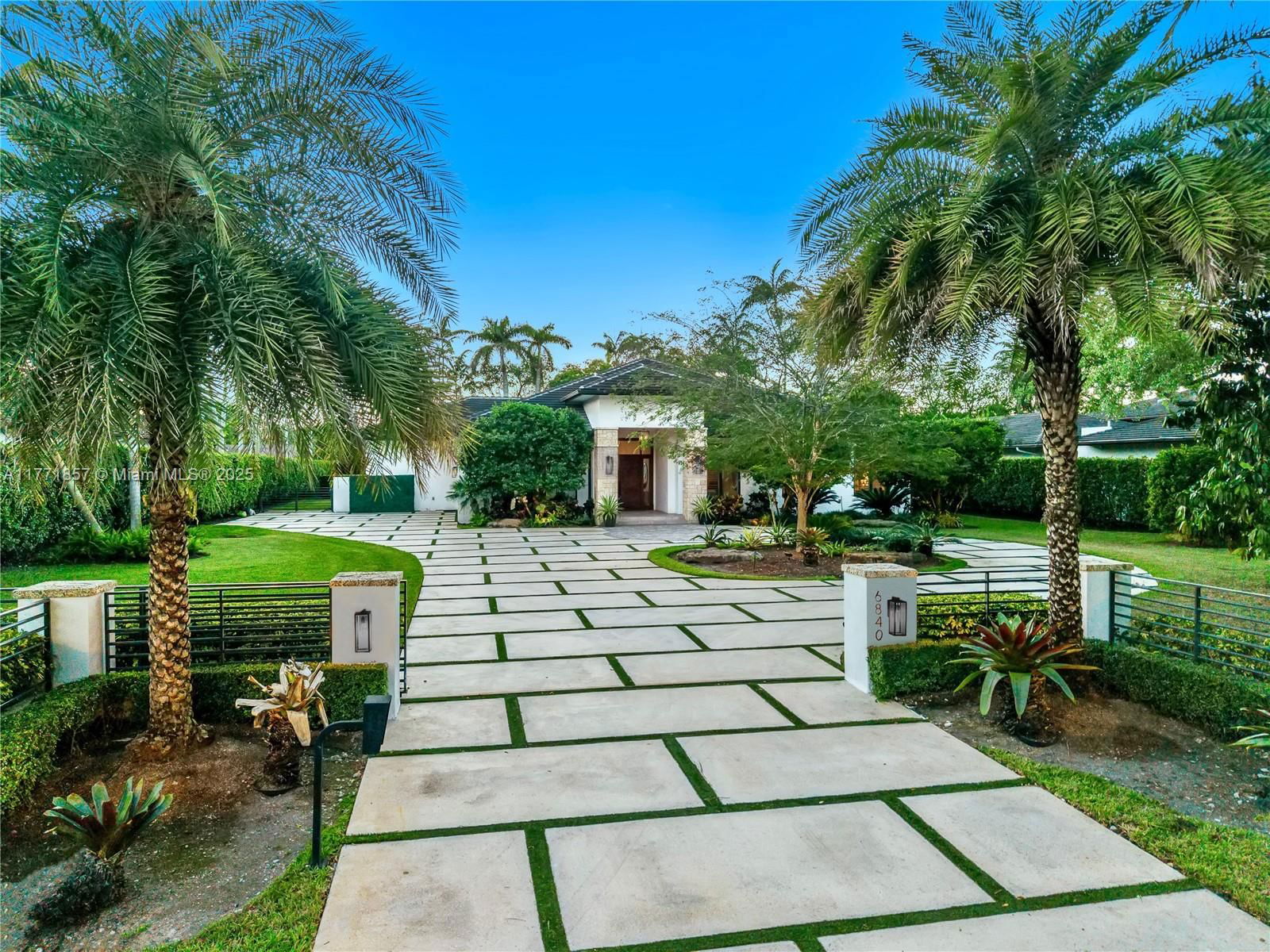 Real estate property located at 6840 82nd Ave, Miami-dade, Arboretum At Sunset, Miami, FL