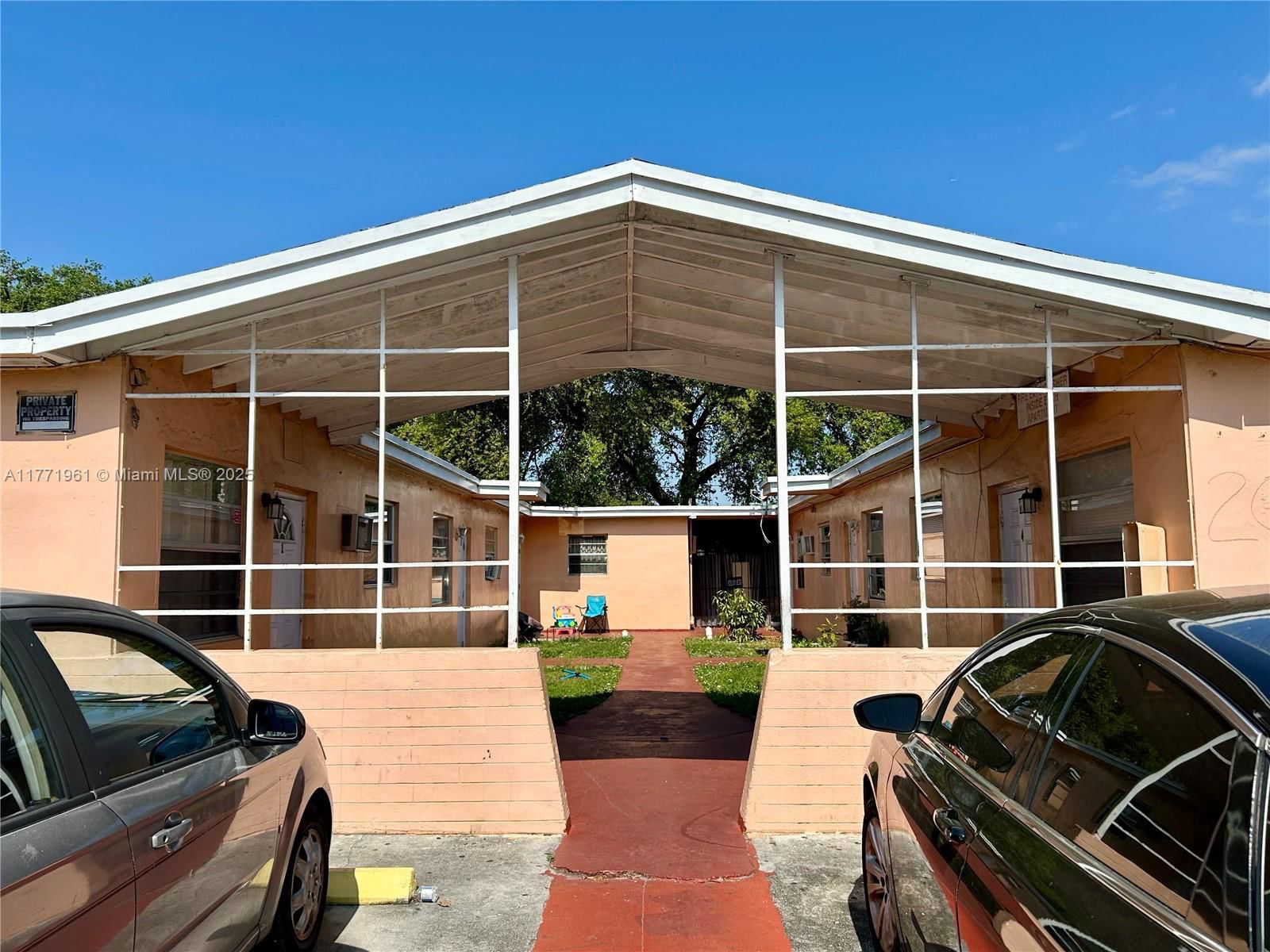 Real estate property located at 2013 Washington Ave, Miami-dade, Magnolia Sub, Opa-Locka, FL