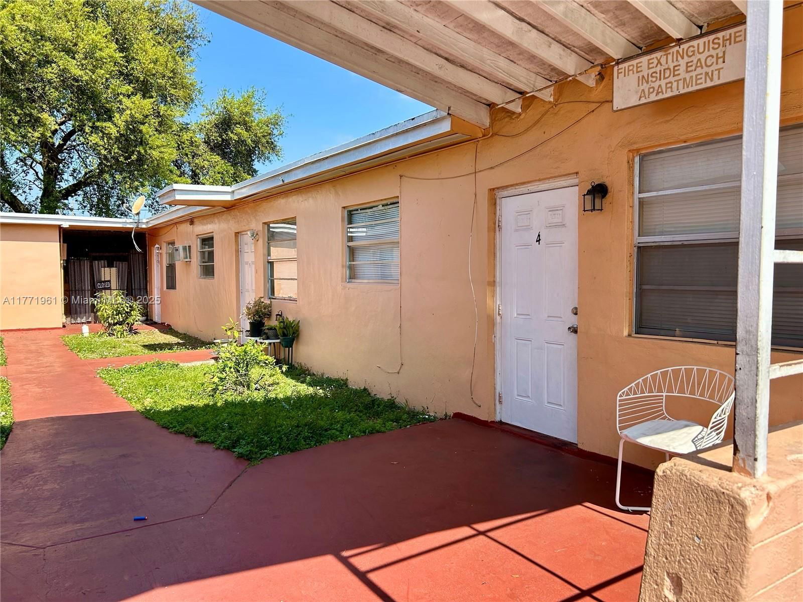 Real estate property located at 2013 Washington Ave, Miami-dade, Magnolia Sub, Opa-Locka, FL
