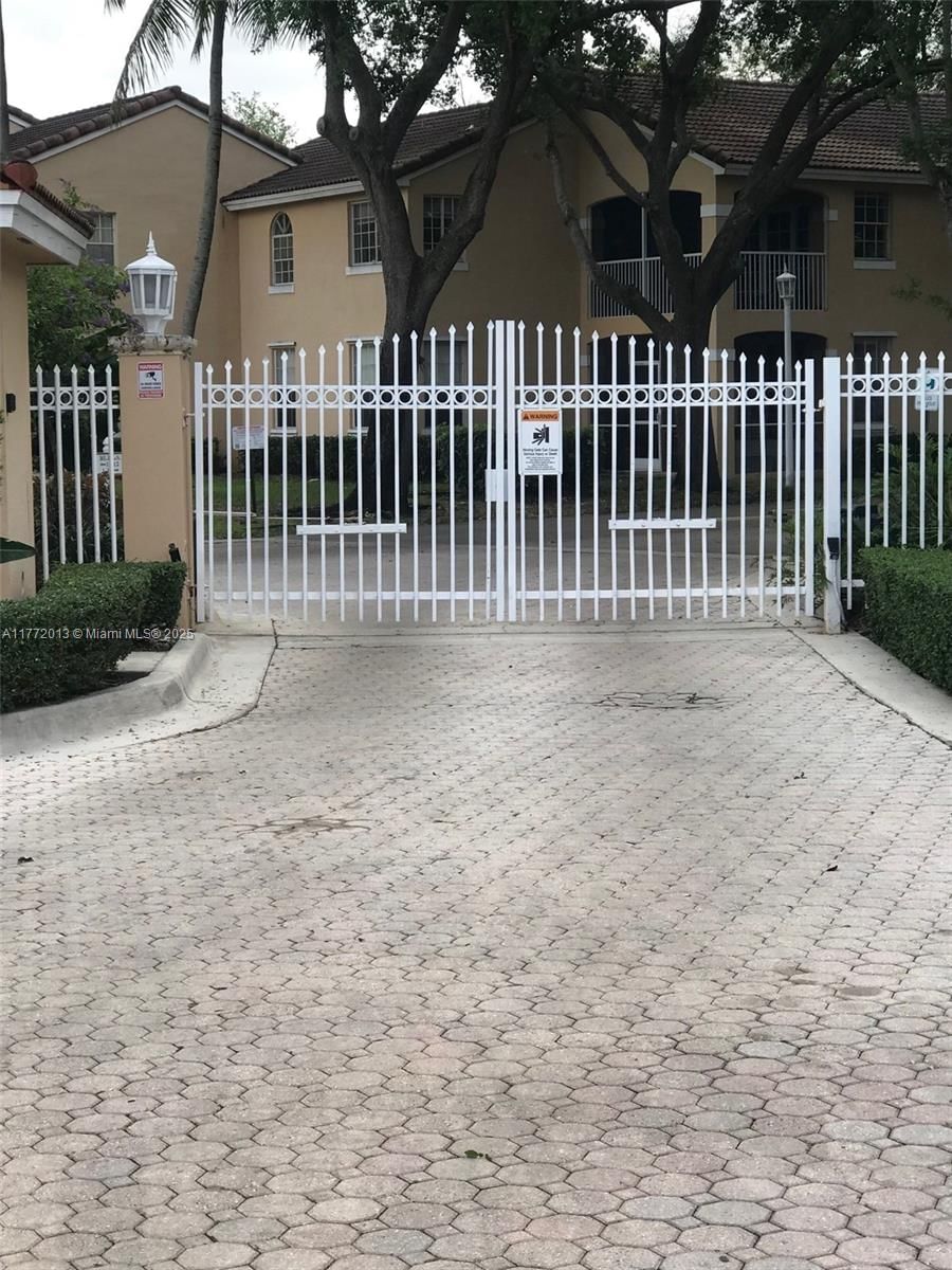 Real estate property located at 14621 Balgowan Rd #102-3, Miami-dade, Regatta Pointe Condo No T, Miami Lakes, FL