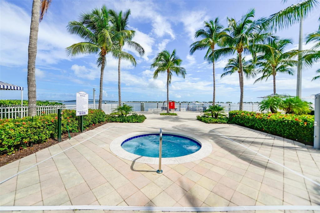Real estate property located at 2101 Brickell Ave #1803, Miami-dade, Skyline On Brickell Condo, Miami, FL
