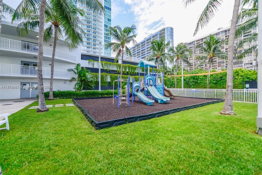 Real estate property located at 2101 Brickell Ave #1803, Miami-dade, Skyline On Brickell Condo, Miami, FL