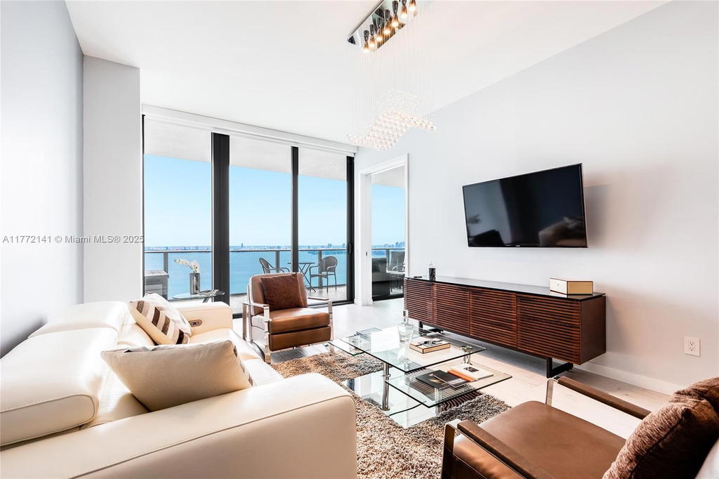 Real estate property located at 480 31 Street #3104, Miami-dade, Gran Paraiso, Miami, FL