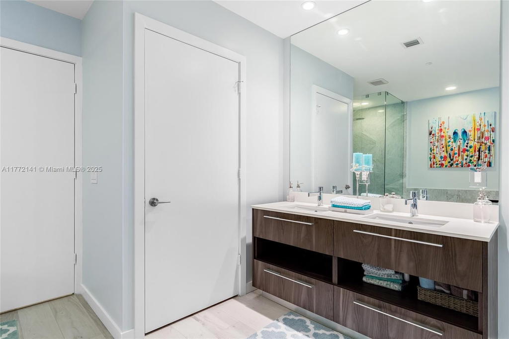 Real estate property located at 480 31 Street #3104, Miami-dade, Gran Paraiso, Miami, FL