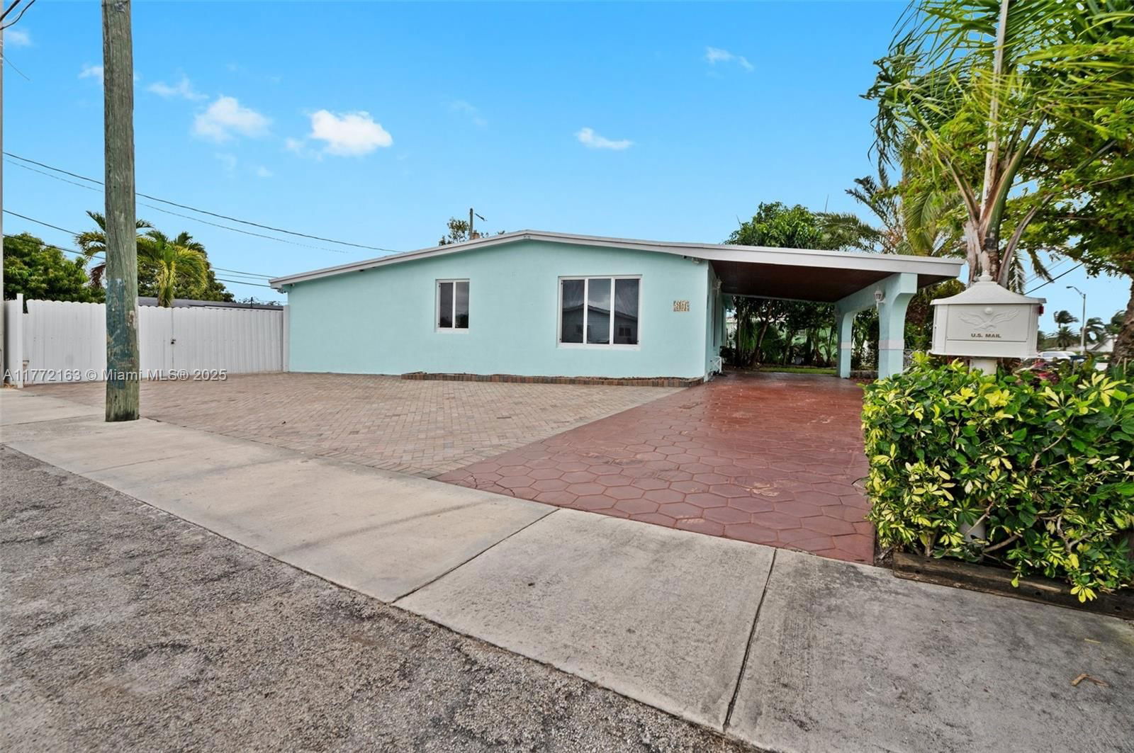 Real estate property located at 2801 107th Ave, Miami-dade, West Coral Park, Miami, FL