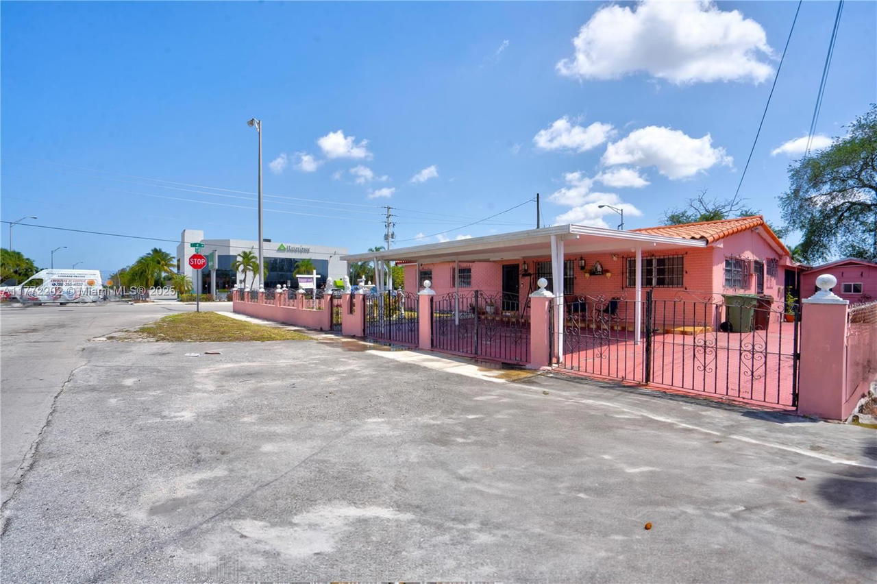 Real estate property located at 390 44th St, Miami-dade, Sub Of Pb 7-113, Hialeah, FL