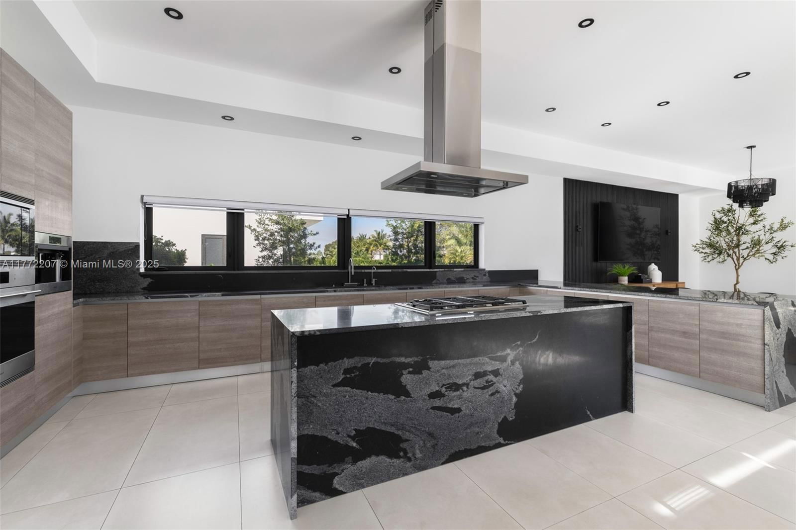 Real estate property located at 16649 Botaniko Dr N, Broward, Weston Estates, Weston, FL