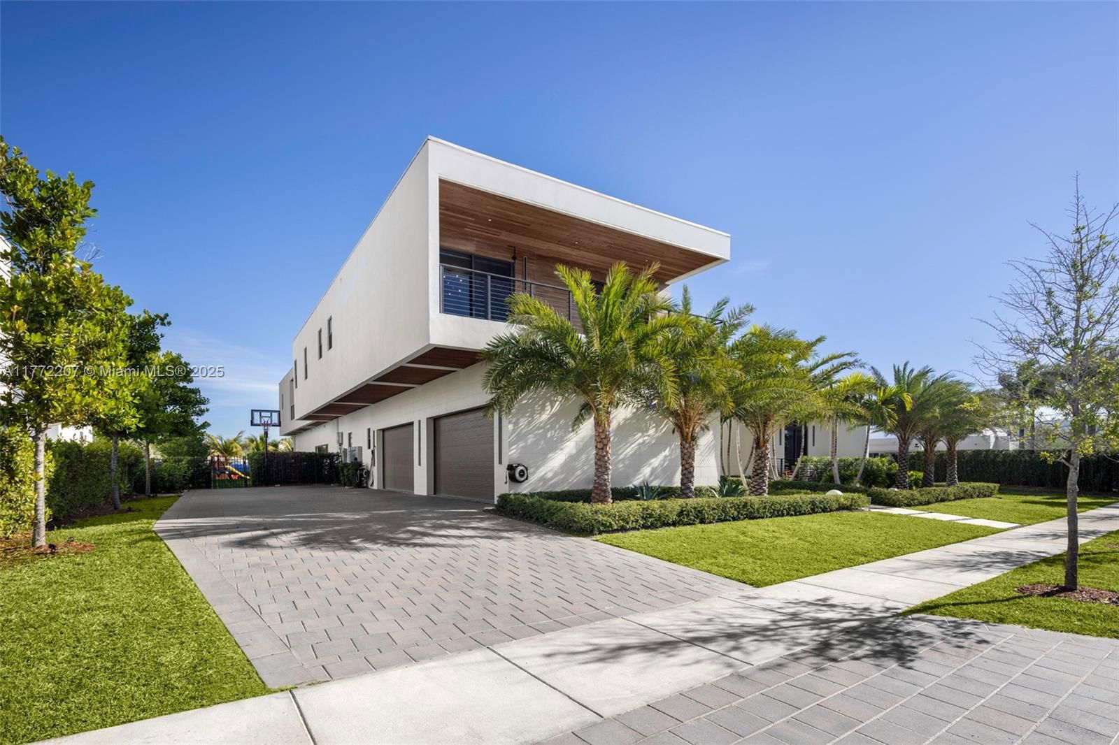 Real estate property located at 16649 Botaniko Dr N, Broward, Weston Estates, Weston, FL