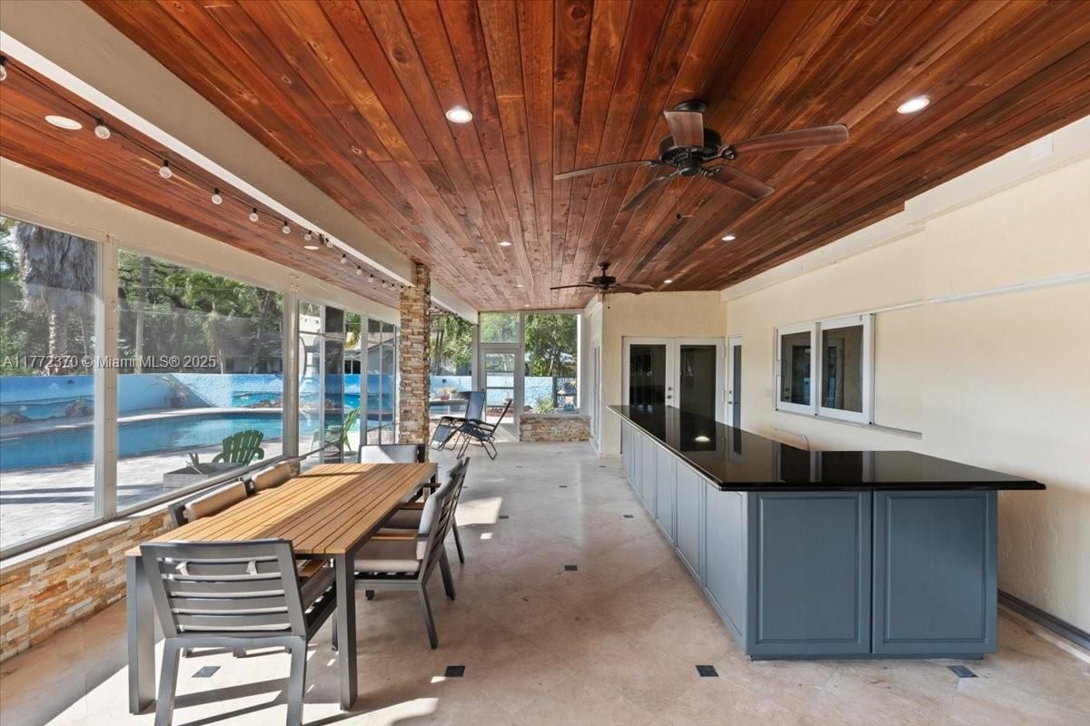 Real estate property located at 2519 30th Ave, Broward, Riverland Manors, Fort Lauderdale, FL