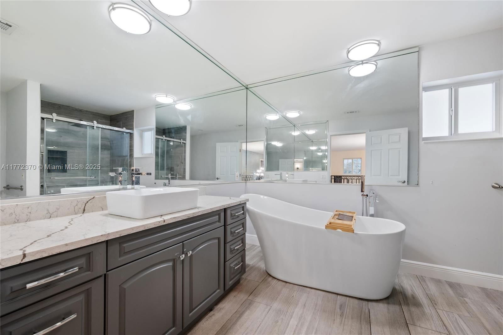 Real estate property located at 2519 30th Ave, Broward, Riverland Manors, Fort Lauderdale, FL