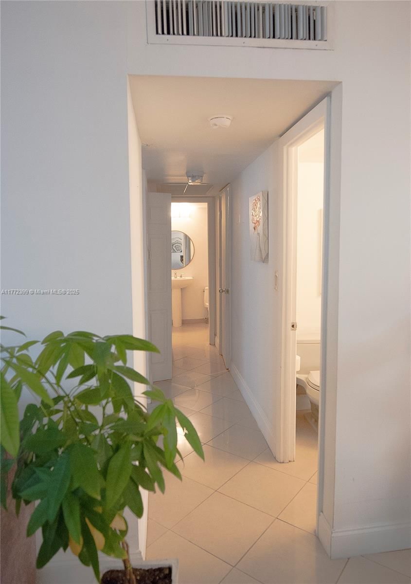 Real estate property located at 5838 Collins Ave #4D, Miami-dade, 5838 Condominium, Miami Beach, FL