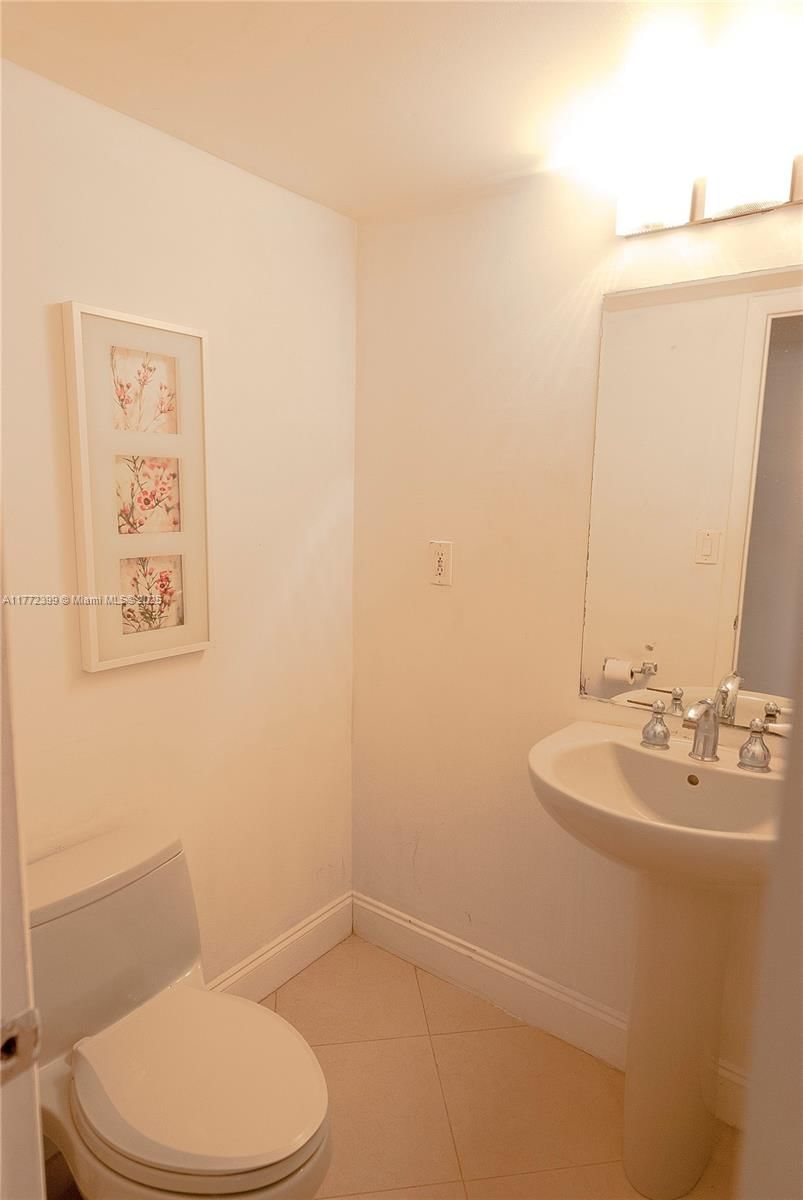 Real estate property located at 5838 Collins Ave #4D, Miami-dade, 5838 Condominium, Miami Beach, FL