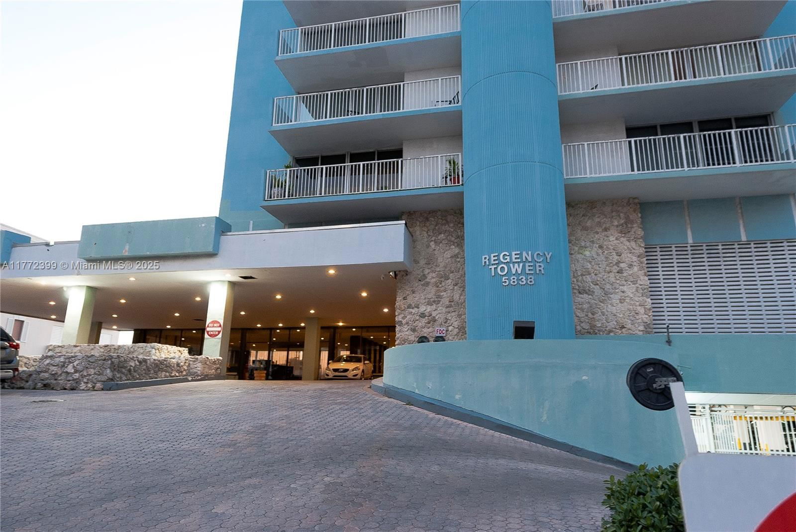 Real estate property located at 5838 Collins Ave #4D, Miami-dade, 5838 Condominium, Miami Beach, FL