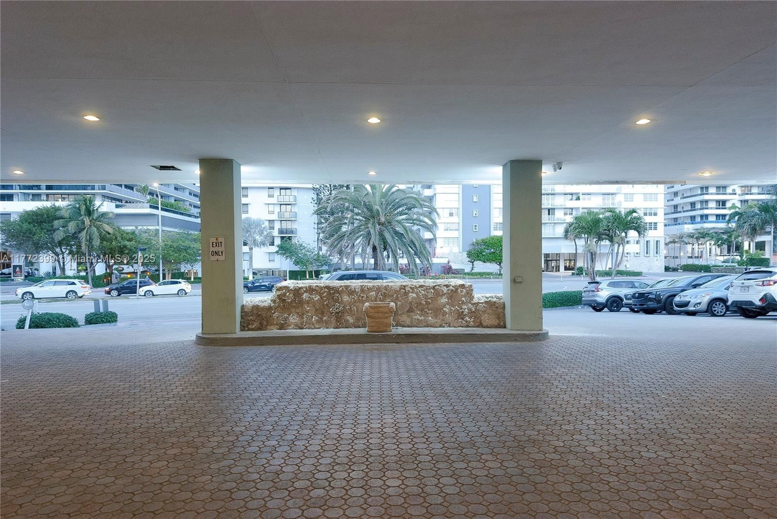 Real estate property located at 5838 Collins Ave #4D, Miami-dade, 5838 Condominium, Miami Beach, FL