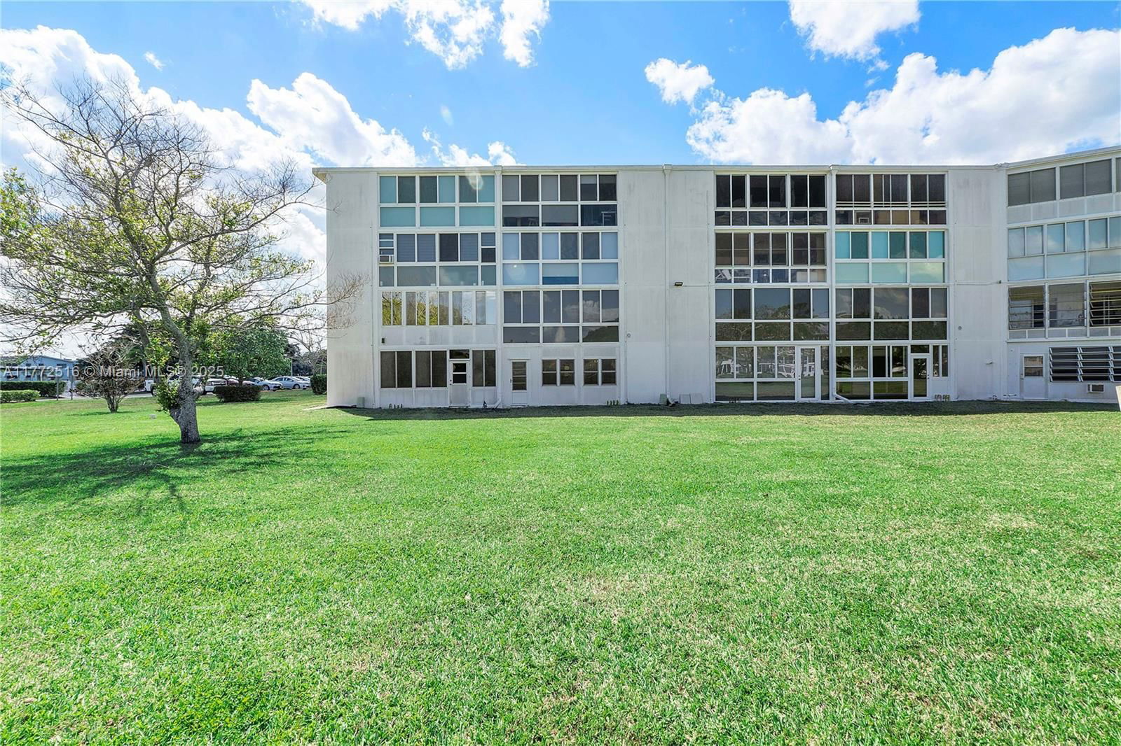 Real estate property located at 1069 Lyndhurst N #1069, Broward, Lyndhurst N Condo, Deerfield Beach, FL