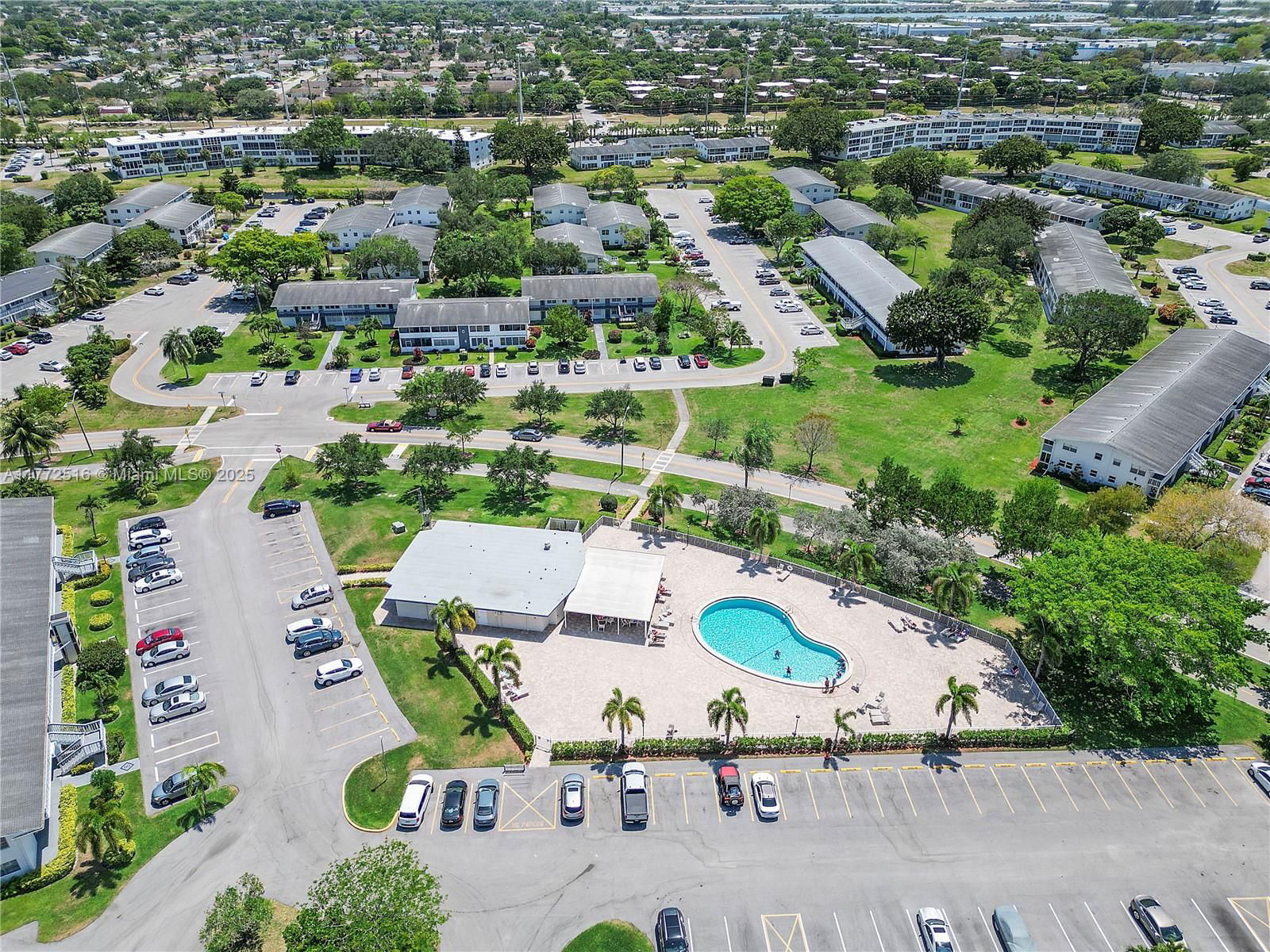 Real estate property located at 1069 Lyndhurst N #1069, Broward, Lyndhurst N Condo, Deerfield Beach, FL