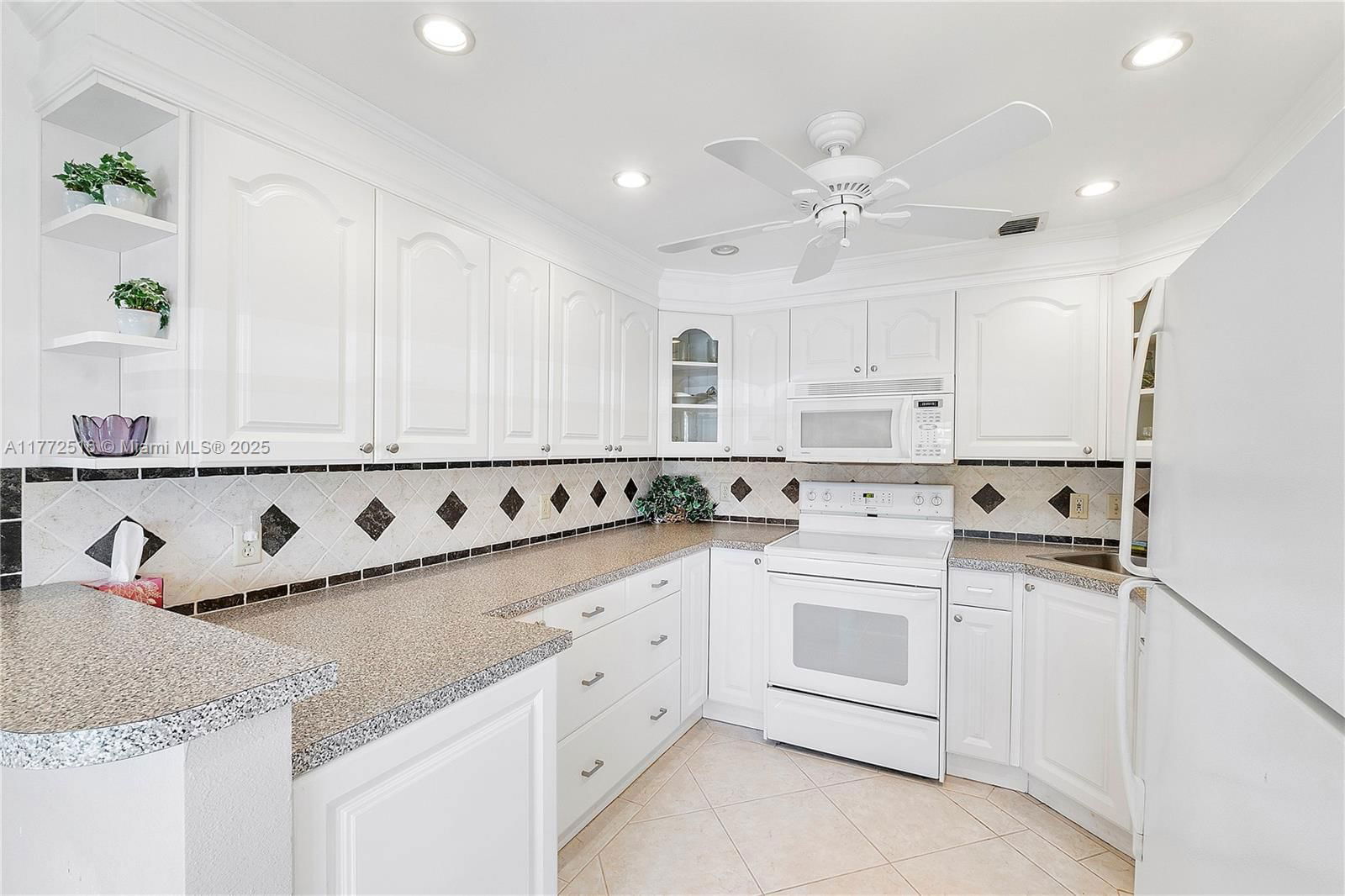 Real estate property located at 1069 Lyndhurst N #1069, Broward, Lyndhurst N Condo, Deerfield Beach, FL