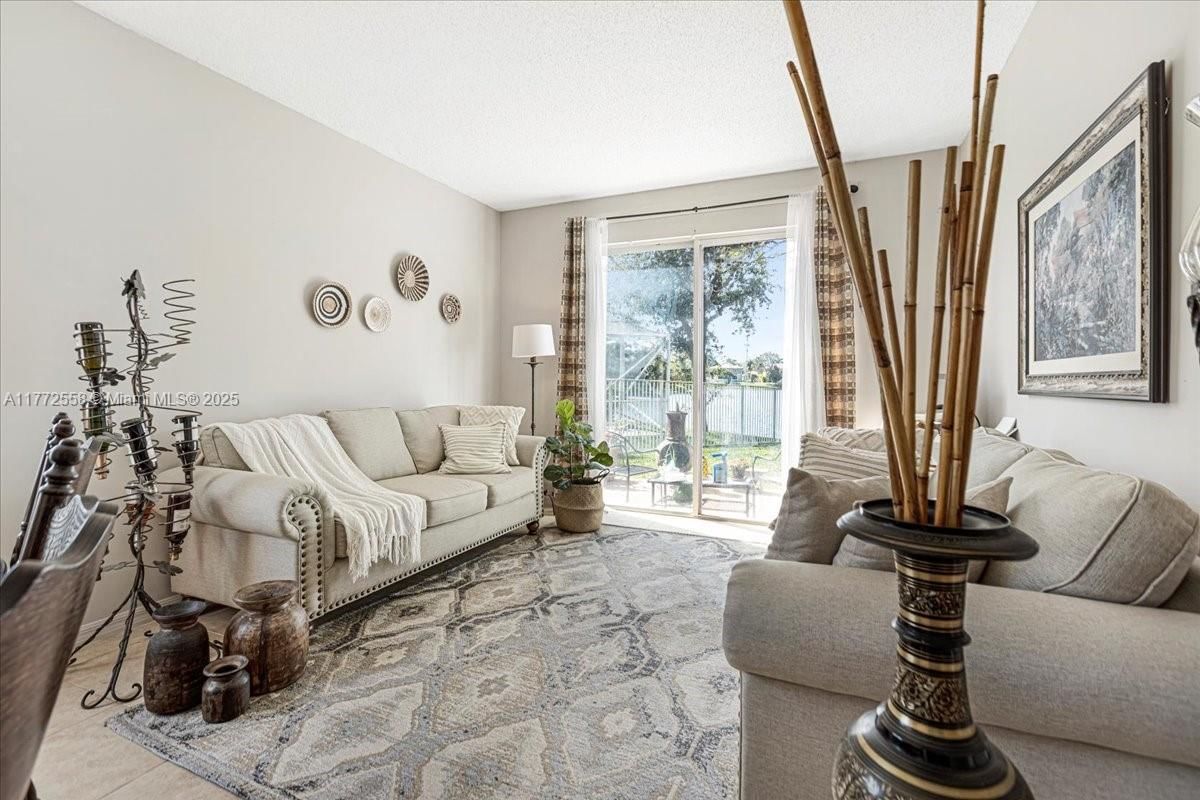 Real estate property located at 3745 Woodfield Ct, Broward, Banyan Trails, Coconut Creek, FL
