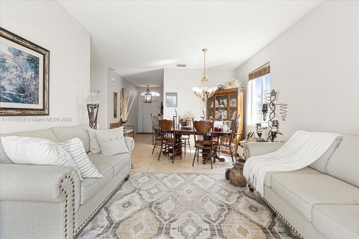 Real estate property located at 3745 Woodfield Ct, Broward, Banyan Trails, Coconut Creek, FL