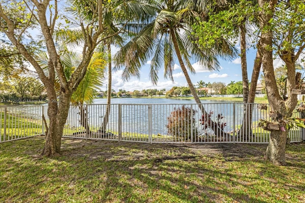 Real estate property located at 3745 Woodfield Ct, Broward, Banyan Trails, Coconut Creek, FL