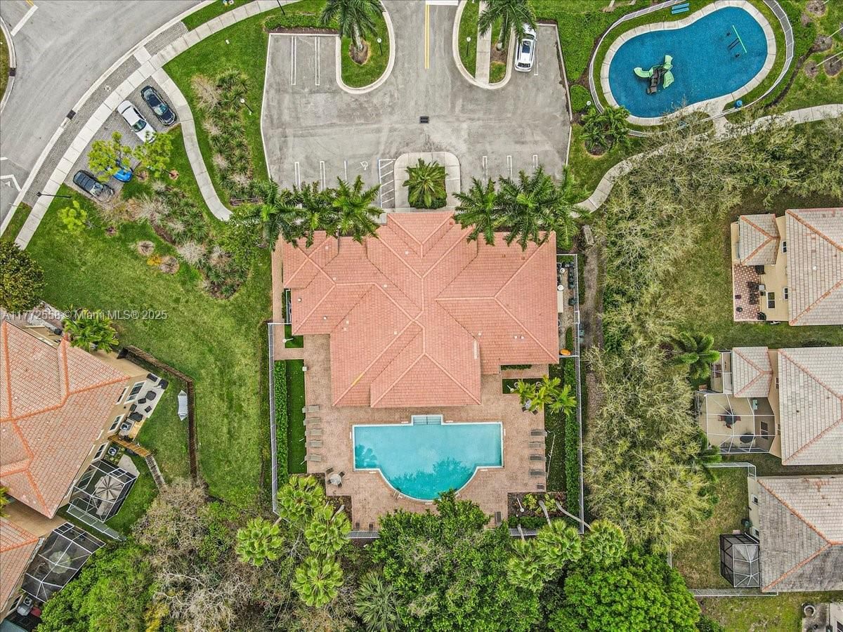 Real estate property located at 3745 Woodfield Ct, Broward, Banyan Trails, Coconut Creek, FL