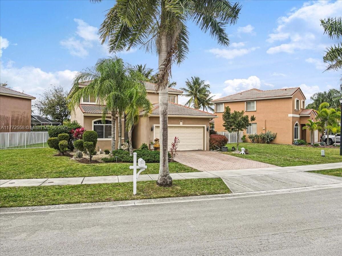 Real estate property located at 3745 Woodfield Ct, Broward, Banyan Trails, Coconut Creek, FL