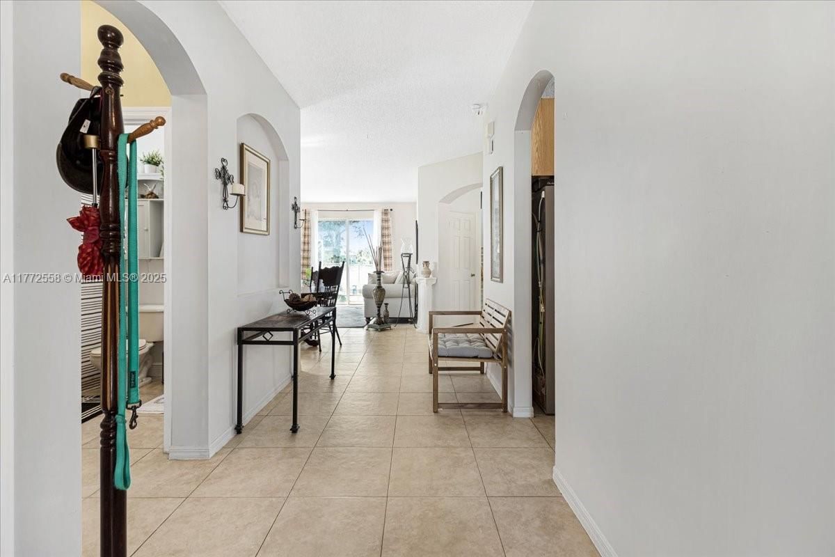 Real estate property located at 3745 Woodfield Ct, Broward, Banyan Trails, Coconut Creek, FL